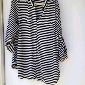 Black and white long sleeve  top